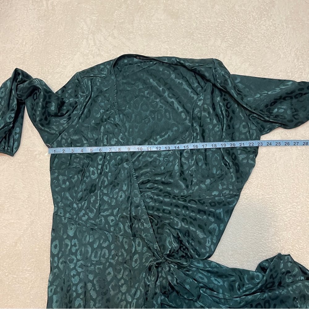 Simple Plus Emerald Green Leopard Print Long Slee… - image 6